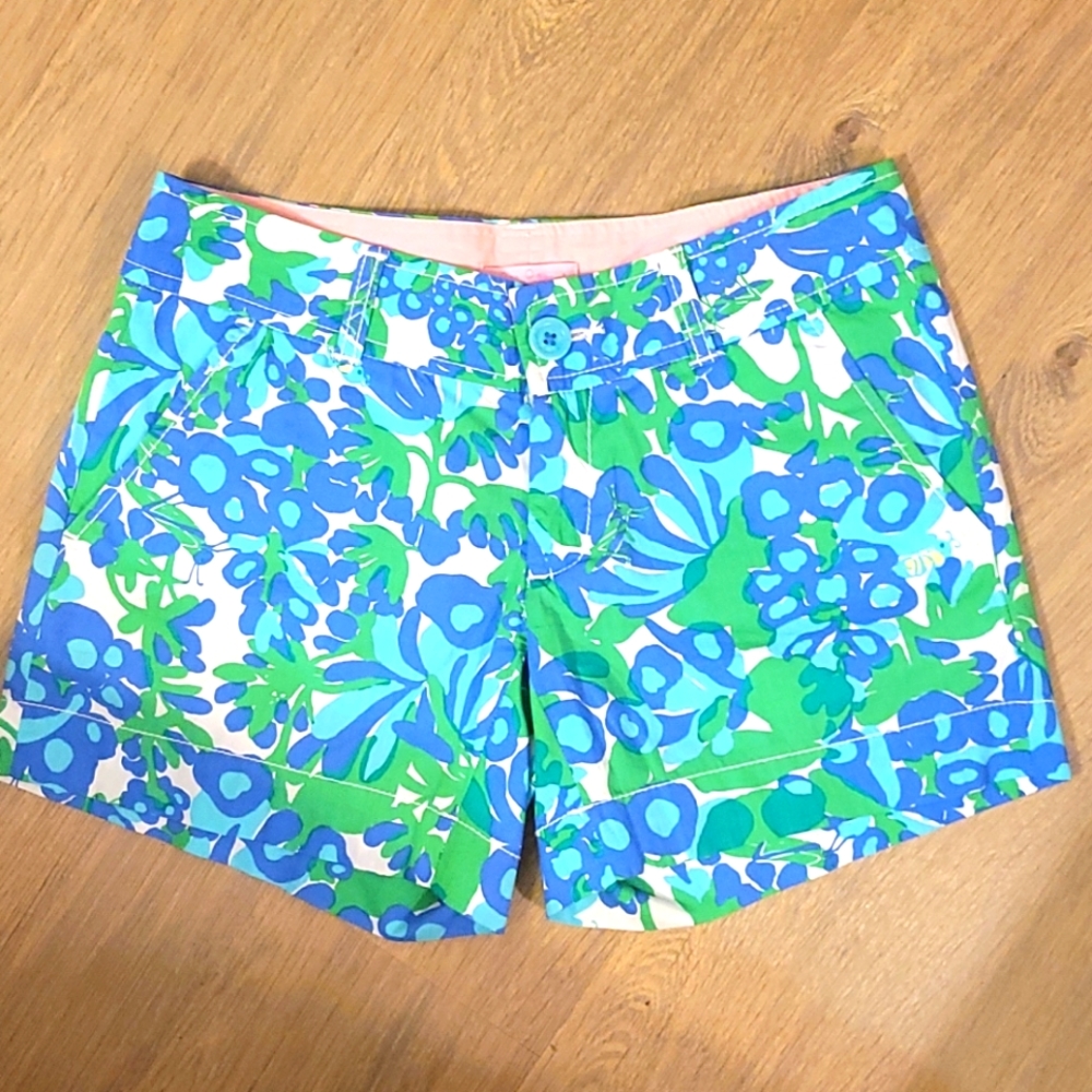 Lilly Pulitzer Callahan Shorts in "Bee In Your Bonnet” Size 00